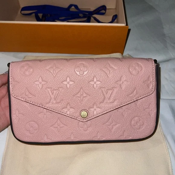 Louis Vuitton - Felicie Pochette - Picture 1 of 11